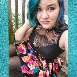 Meet your Posher, Lauren